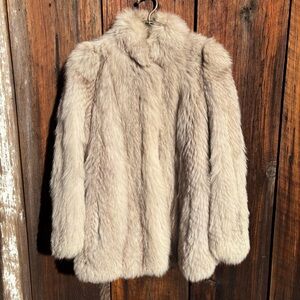 Kuhn Fox Stroller Coat. Vintage in Great condition. Satin lined Size 8